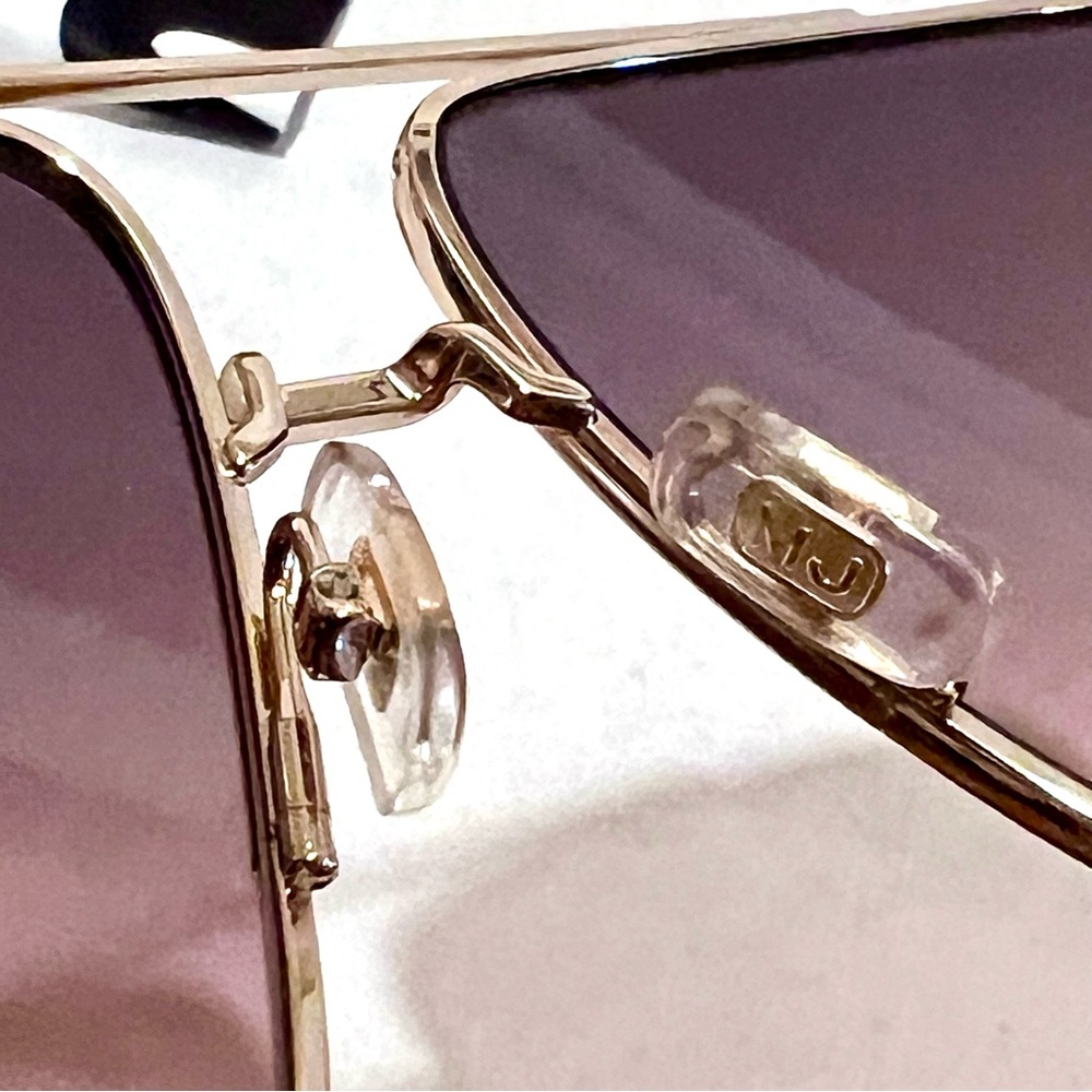 Marc Jacobs 59MM Navigator Sunglasses w/Detachable Chain-Gold Black/Brown-Pink - Picture 11 of 16